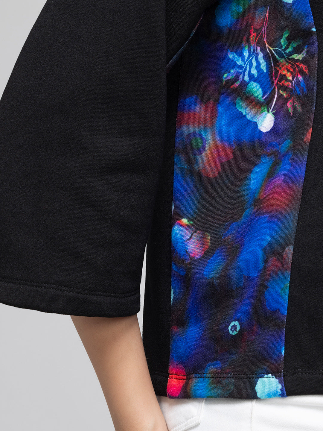 Wonders Sweatshirt from Shaye India , Sweatshirt for women