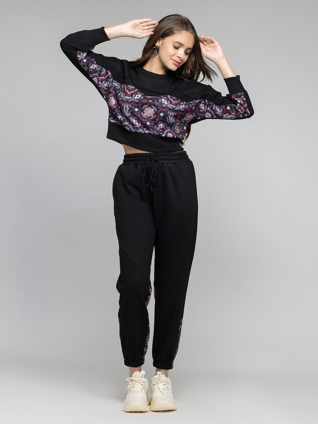 Picasso Sweatshirt from Shaye India , Sweatshirt for women