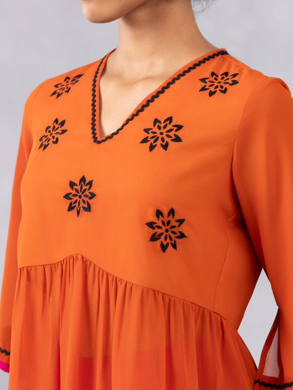 Basant Long Slit Kurta Set With Dupatta from Shaye , Kurta Pajama 2 piece set for women
