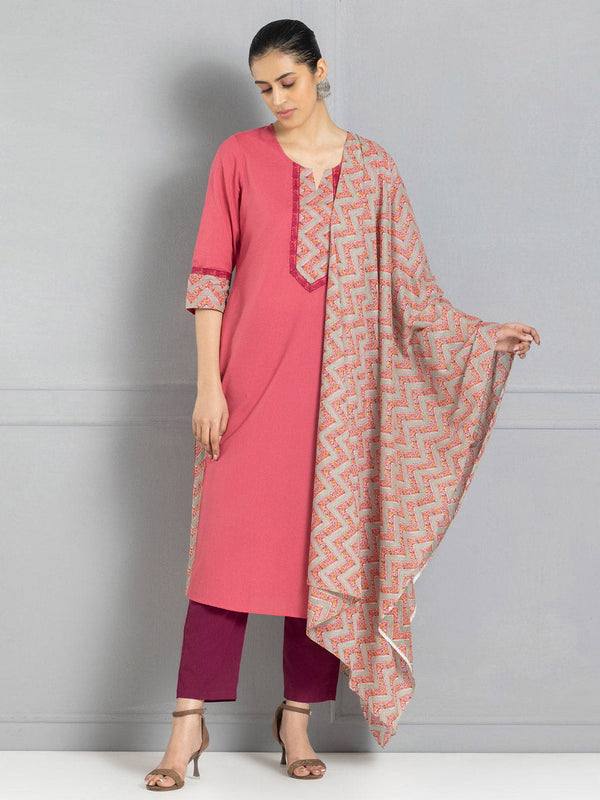 Coral Lace & Printed Trim Straight Kurta Set With Dupatta from Shaye , Kurta Set for women