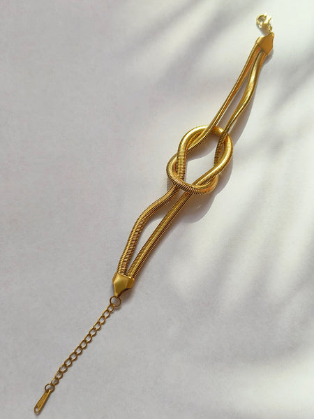 Eternal Knot Gold Bracelet from Shaye India , Bracelet for women