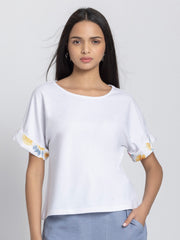 White essential knit t-shirt with scoop neck and drop shoulder sleeves,  relaxed fit women's jersey top front view