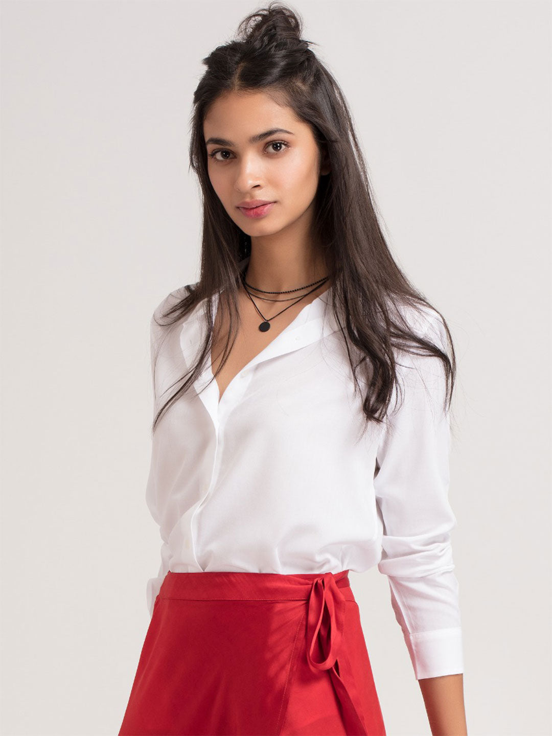 White Button Down Shirt| T shirt for women – Shaye