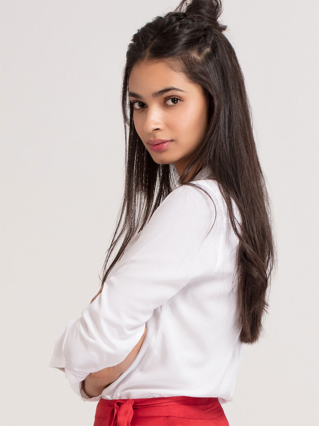White Button Down Shirt| T shirt for women – Shaye